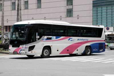 西日本JRバス 西日本JRバス 744-8984 - 巴士写真館